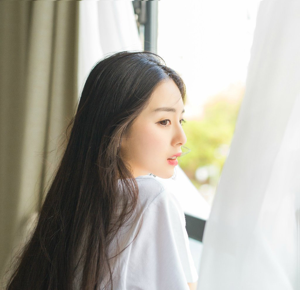 “哼，吕布乃逆贼，天下人人得而诛之，尔乃他麾下爪牙，我怎样做，都不为过。”刘璝冷哼一声道。